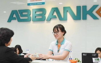 ABBank vừa lên sàn, con ruột trưởng ban bán tất tay cổ phiếu