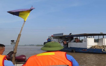 Sắp cấm tàu thuyền lưu thông trên sông Thương theo giờ