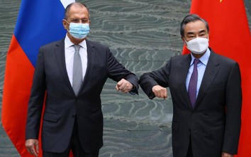 Tại Trung Quốc, ông Lavrov tuyên bố EU đã phá hủy quan hệ với Nga