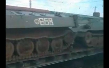 Video hàng trăm khí tài quân sự hạng nặng Nga đang dồn về biên giới Ukraine