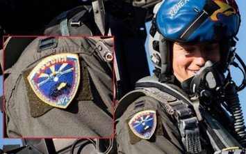 Giải mã bức ảnh phi công Mỹ được phát hiện mang phù hiệu của Nga