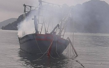 Nổ bình ga trên tàu đánh bắt hải sản làm tàu cháy, 3 người bị bỏng nặng