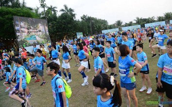 500 em nhỏ tham gia Ecopark Marathon 2021 trên cung đường ngập sắc xanh