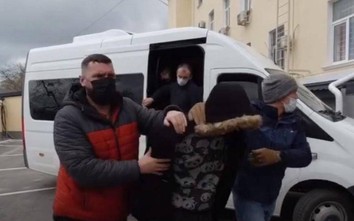 FSB bắt, nhốt lồng sắt 1 người Nga làm việc cho tình báo Ukraine ở Crimea