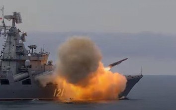 Video: Tuần dương hạm Moscow bắn tên lửa hành trình Vulcan trên Biển Đen