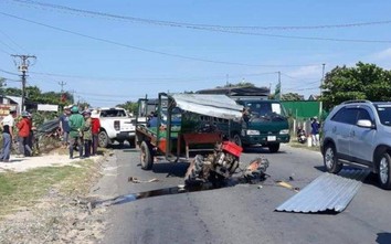 "Lạnh người" hiện trường xe bán tải tông công nông chở sắt trên QL26