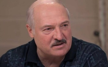 Tổng thống Belarus Lukashenko xuống Biển Đen bơi sau lời mời của ông Putin