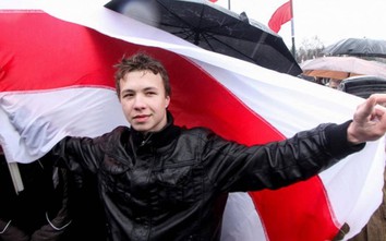 Cộng hòa Lugansk tự xưng yêu cầu Belarus dẫn độ blogger Protasevich