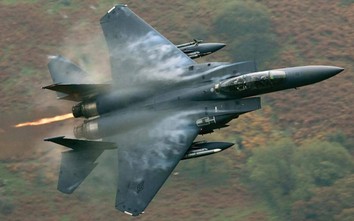 "Đại bàng chiến" F-15 Mỹ khiến cư dân London, Vương Quốc Anh phải thất kinh