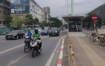Hà Nội: Tăng phạt nguội ô tô, phạt “nóng” xe máy lấn làn BRT
