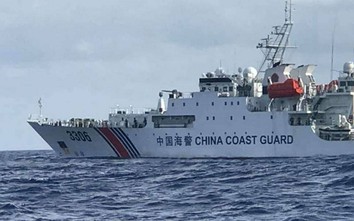 Sau máy bay, Malaysia lại tố tàu hải cảnh Trung Quốc xâm phạm chủ quyền