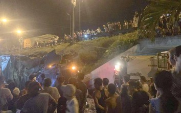 Quảng Nam: Xe ôtô quân đội lao xuống vực trong đêm, 2 người trọng thương