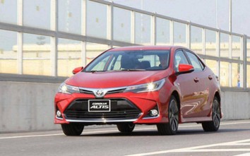 Giảm đến 40 triệu đồng, lăn bánh Toyota Corolla Altis còn bao nhiêu?