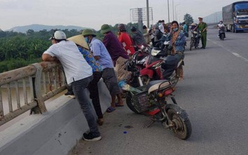 Thanh Hóa: Một phụ nữ nhảy cầu Đò Lèn xuống sông mất tích