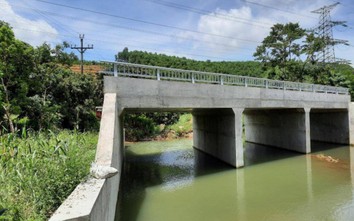 Sẽ giải phóng mặt bằng, thi công hoàn thiện cây cầu "chơ vơ chờ đường dẫn"