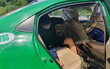 Cận cảnh 200 xe taxi Mai Linh vận chuyển khách ngày Hà Nội giãn cách