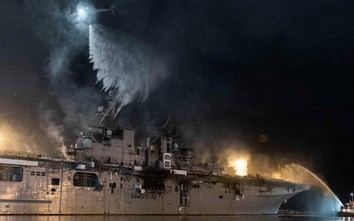 Quân nhân Mỹ bị buộc tội cố ý phóng hỏa, thiêu trụi cả một tàu đổ bộ