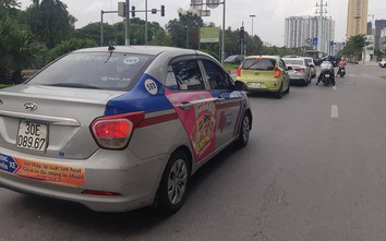 Taxi cố tình chạy “chui” khi Hà Nội đang giãn cách
