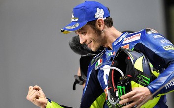 Huyền thoại đua xe MotoGP Valentino Rossi chính thức giải nghệ