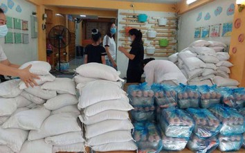 Nhiều giáo viên mầm non mắc kẹt tại Hà Nội, phải vay tiền mua rau, gạo