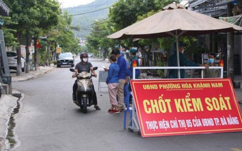 Đi thị sát, Bí thư Đà Nẵng bắt gặp người dân vạch chốt, chui ra ngoài