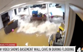 Video cảnh tượng kinh hoàng khi nước lụt làm sập tường tầng hầm tại Mỹ
