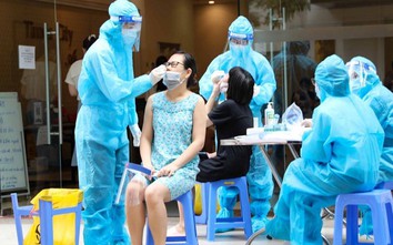 Hà Nội: Xét nghiệm 100% dân, tiêm vaccine 100% người từ 18 tuổi trước 15/9