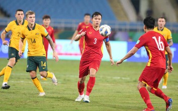 CĐV Australia tố Việt Nam cố tình phá lối chơi đội nhà bằng mặt cỏ Mỹ Đình