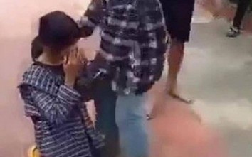 Nữ sinh lớp 7 bị đánh, bắt quỳ xin lỗi giữa sân trường