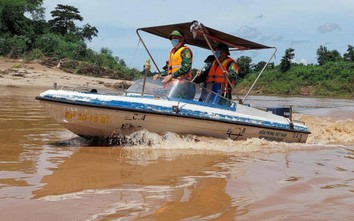 "Căng mình" chống buôn lậu trên sông Sê Pôn ở vùng biên Quảng Trị