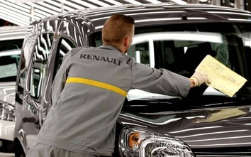 Renault cắt giảm 2.000 việc làm để chuyển hướng sang xe điện