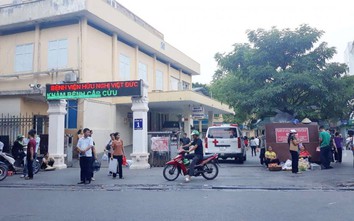 Hà Nội: Phong tỏa nhà D Bệnh viện Việt Đức vì có ca nhiễm Covid-19