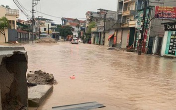 Đường biến thành sông, dân tố quy hoạch nắn cong thêm đoạn cua nguy hiểm