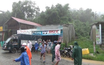 Quảng Nam: Sạt lở núi vùi lấp 6 ngôi nhà ở huyện Nam Trà My