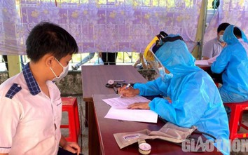 Sóc Trăng bắt đầu tiêm vaccine cho 31.600 học sinh lớp 10 đến 12