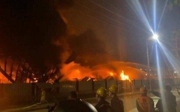 Bắc Giang: Đang cháy lớn tại xưởng hàng nghìn m2 trong KCN Quang Châu