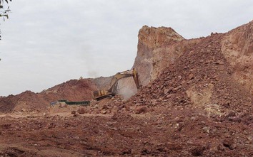 Được cấp phép khai thác quặng Barit hầm lò nhưng lại đào núi đem đất đi bán