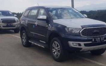 Ford Everest 2022 không nguỵ trang lộ diện trên đường chạy thử