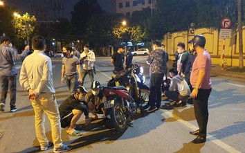 Cận cảnh vây bắt hơn 40 "quái xế" như phim hành động trên đường phố Thủ đô