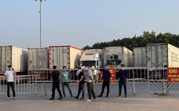 Cách nào tháo gỡ ùn tắc xe container chở nông sản ở cửa khẩu Móng Cái?