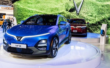 Ra mắt 5 mẫu xe điện tại CES 2022, VinFast công bố dừng sản xuất xe xăng