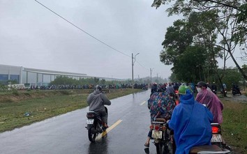 Diễn biến mới vụ hàng trăm công nhân đội mưa đòi quyền lợi tại TT-Huế