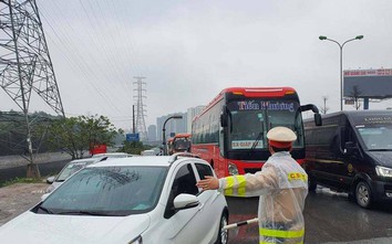 Tai nạn 3 xe ô tô khiến cao tốc Pháp Vân - Cầu Giẽ chiều về Hà Nội tắc dài