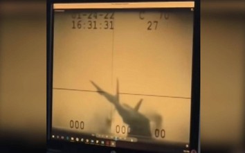 Lộ video F-35 va chạm tàu sân bay, bốc cháy trước khi lao xuống biển