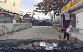 TP.HCM: Công an xác minh clip “nữ công an ném đá trúng xe Mercedes GLC 200”