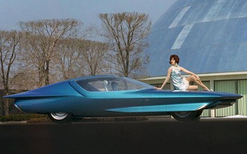 Cận cảnh GM Firebird IV 1964 - chiếc xe tự lái từ thế kỷ trước
