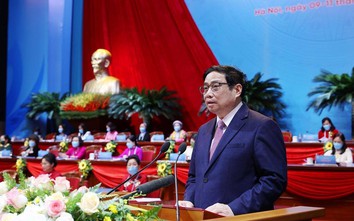 Thủ tướng: Phụ nữ đã cống hiến to lớn cho non sông gấm vóc Việt Nam