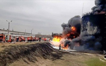 Nga tố Ukraine dùng trực thăng tấn công kho dầu, Ukraine nói gì?