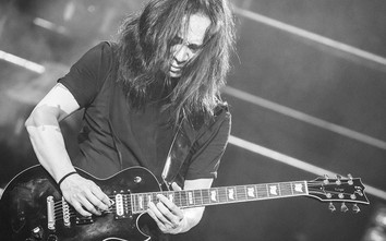 Guitarist Trần Tuấn Hùng: Bức Tường còn, Trần Lập còn!