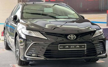 Giá xe Toyota Camry tháng 5/2022: Lăn bánh thấp nhất 1,221 tỷ đồng